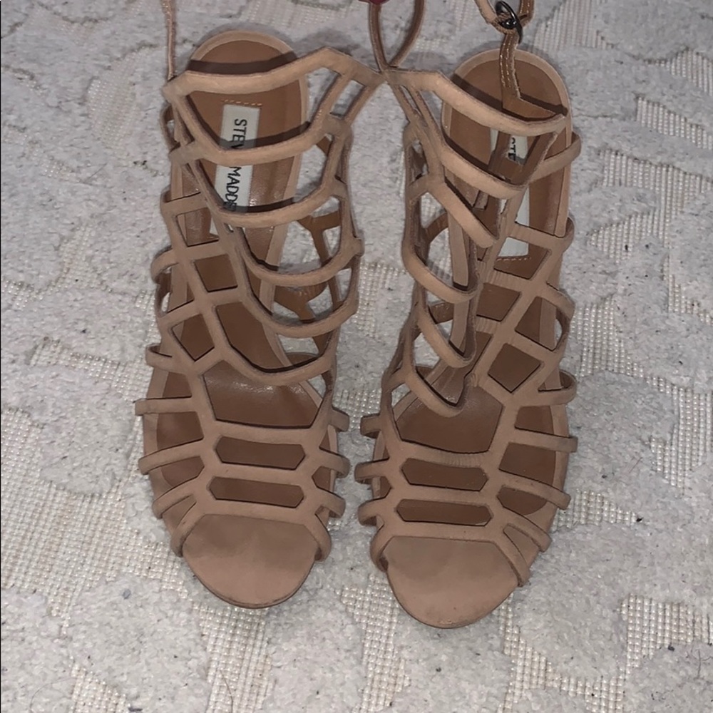 STEVE MADDEN PUMPS